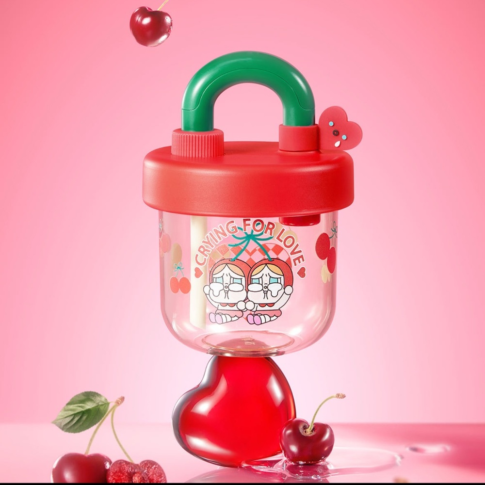 POP MART crybaby crying for love cup
